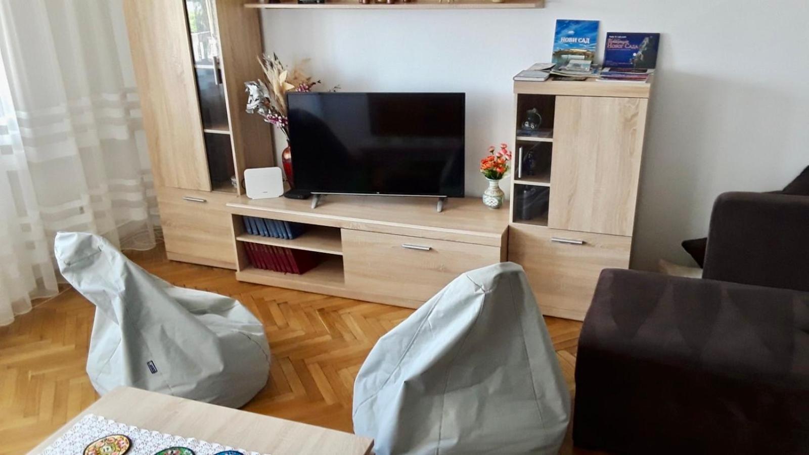 Apartman Bane 021 With A View Novi Sad Eksteriør bilde