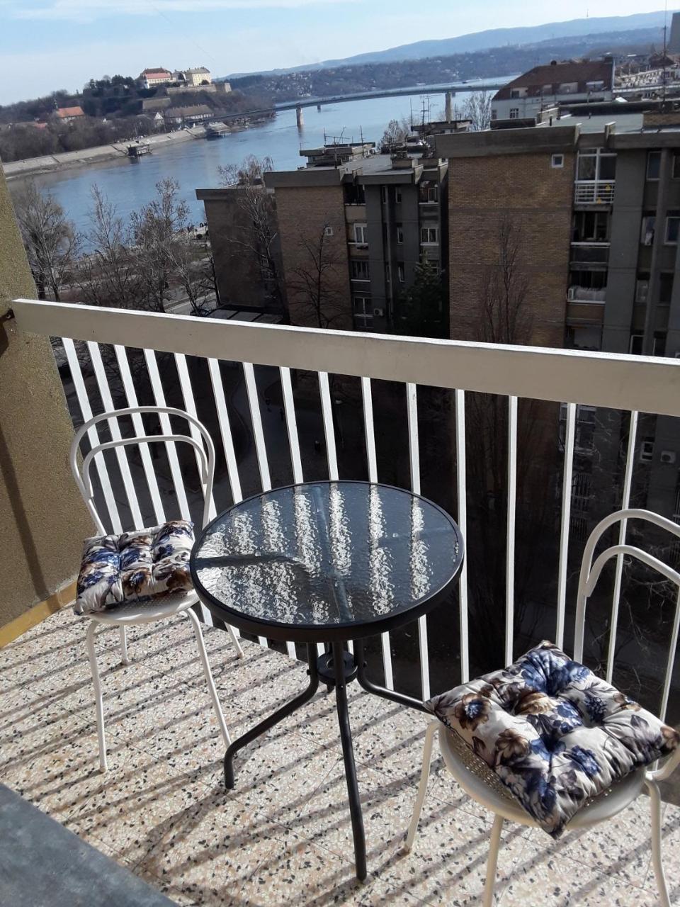 Apartman Bane 021 With A View Novi Sad Eksteriør bilde